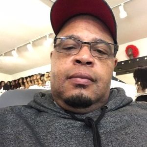 Meet your Posher, Dennis